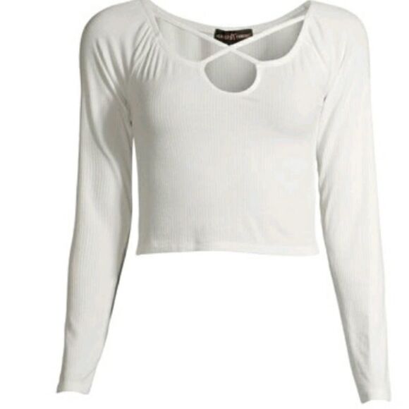 Almost Famous Juniors Crop Top - Picture 1 of 7